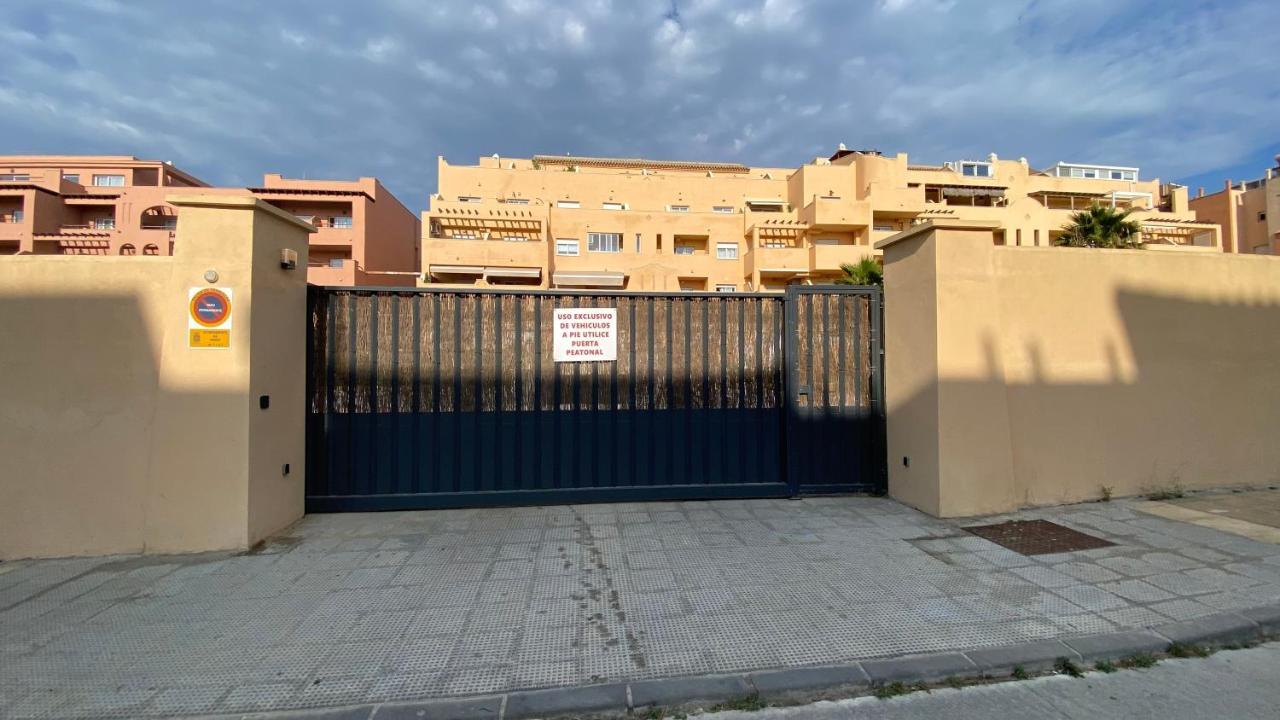 Studio "Mosaico" With Parking, Air Conditioner, Pool, Fibre Optic 600Mb Included Tarifa Luaran gambar